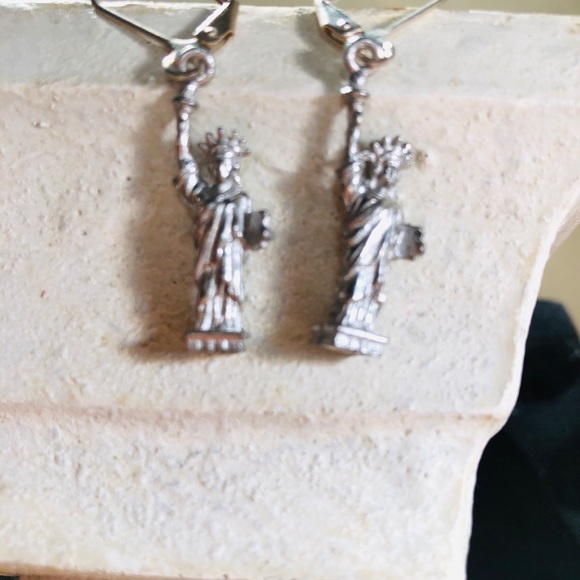 Statue of Liberty silver Earrings. Great for the 4th of July - Picture 2 of 2